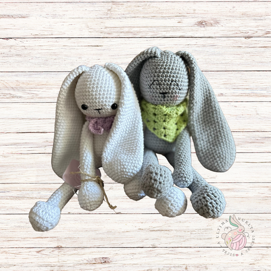 Conejito amigurumi tejido a mano para  guagua